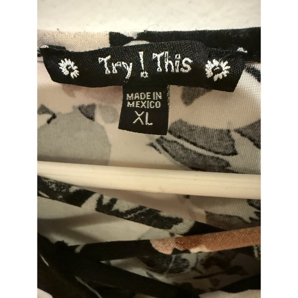 Try ! This Womens Dark Floral Grunge Bell Sleeve Top w Criss Cross Size XL, Boho - Picture 6 of 9